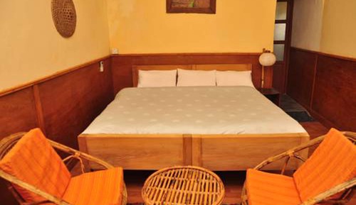 Economy Room