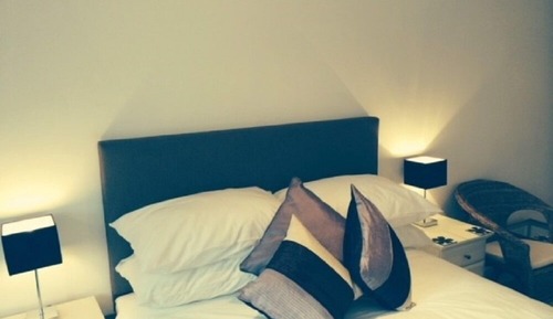 Deluxe Double Room (With Shower)