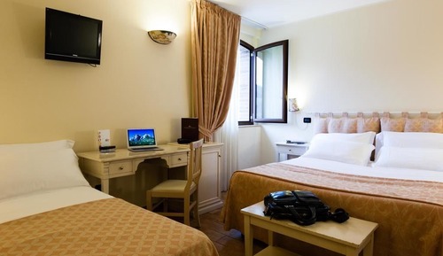 Classic Triple Room, 1 Bedroom, Mountain View