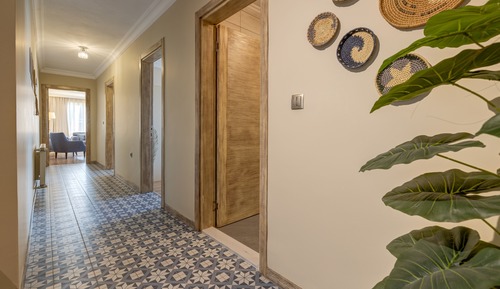 Condo, 2 Bedrooms, City View