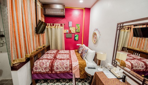 Standard Room 6 - 9