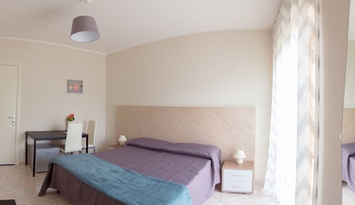 Double or Twin Room (Iris)