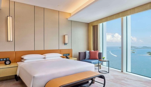 Deluxe Room, 1 King Bed, Ocean View