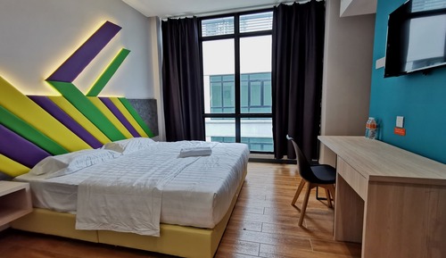 Deluxe King Room
