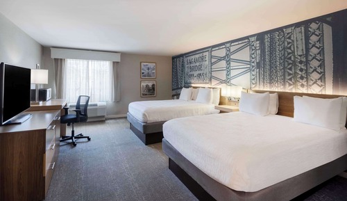 Suite, Multiple Beds, Non Smoking (Shower Only)