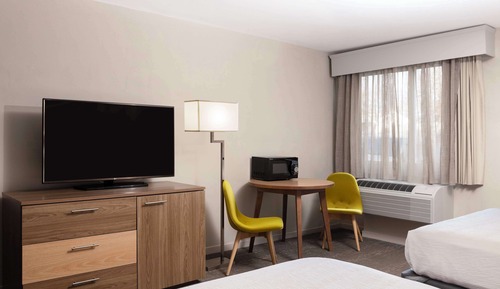 Standard Room, 1 King Bed, Accessible, Non Smoking