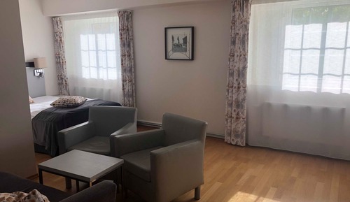 Junior Studio Suite