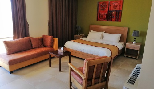 Junior Suite, 1 King Bed, Private Bathroom, Valley View