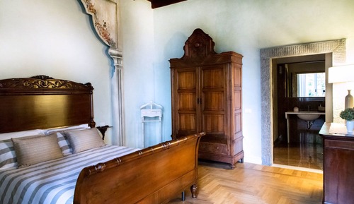 Suite, Multiple Beds, Hill View (Verde)