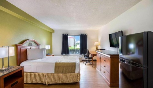 Room, 1 Double Bed, Accessible, Kitchenette