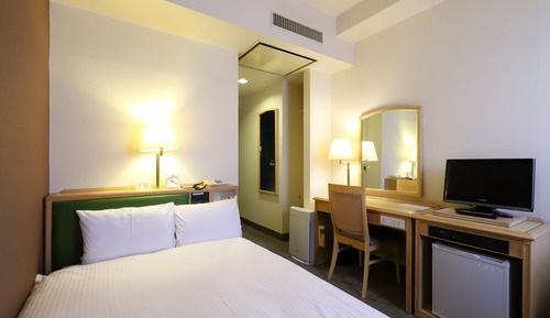 Semi Double Room, Smoking