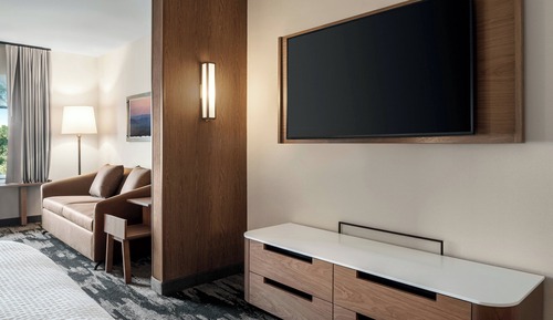 Suite, 1 King Bed with Sofa bed (Mobility Accessible, Roll-in Shower)