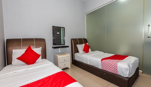 Standard Twin Room