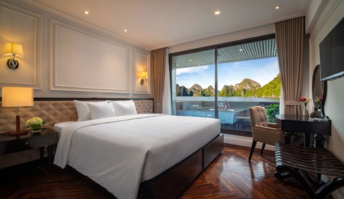 Junior Suite (Private Balcony)
