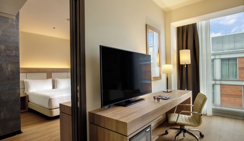 Standard Suite, Multiple Beds (with Separate Lounge Area)