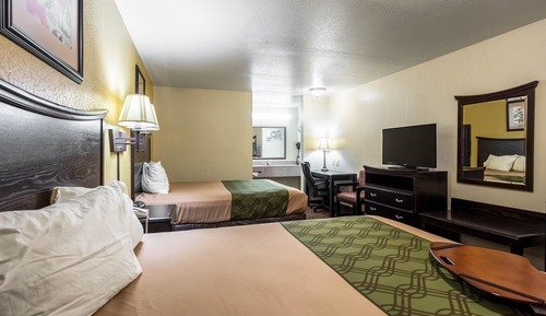 Standard Room, 2 Queen Beds, Smoking