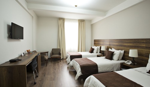 Family Room, Multiple Beds