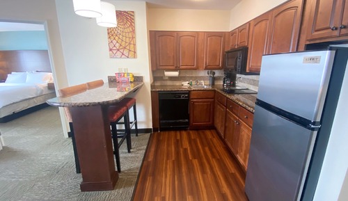 Suite, 1 King Bed, Kitchen, River View