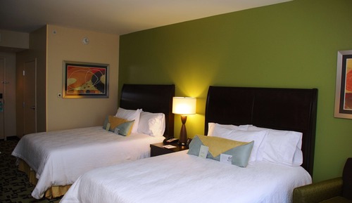 Two queen beds evolution room