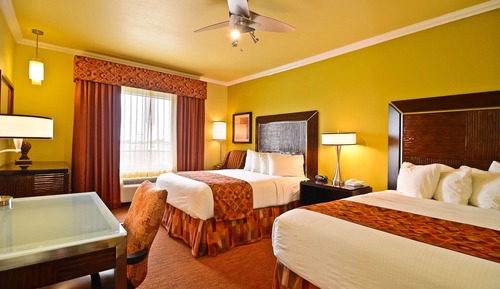 Standard Room, 2 Queen Beds, Accessible, Bathtub