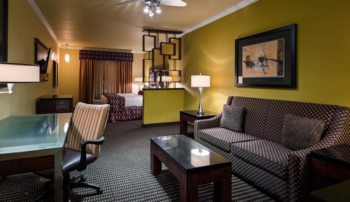 Suite, 1 King Bed, Accessible, Non Smoking (Walk-in Shower;with Sofabed)