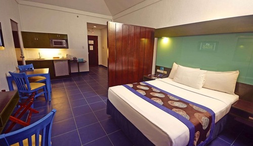 Suite, 1 Queen Bed with Sofa bed, Non Smoking, Beach View
