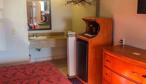 Standard Room, 1 King Bed, Non Smoking