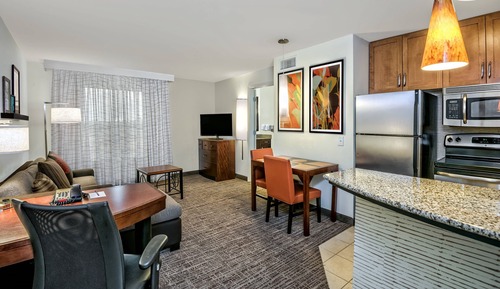 Suite, 1 Bedroom (Mobility/Hearing Accessible, Tub)