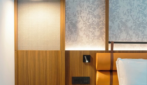 Deluxe Room, 1 King Bed