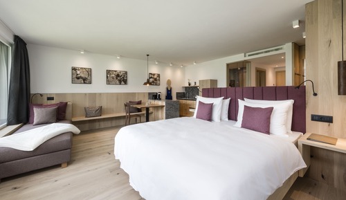 Suite, Mountain View