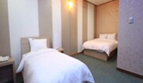 Royal Suite (for 3, 1 Double Bed&1 Single Bed)