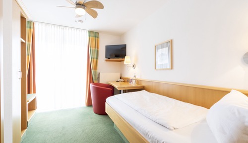 Classic Single Room
