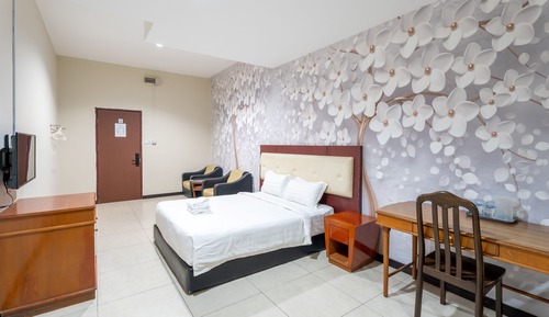 Deluxe Room, 1 Queen Bed