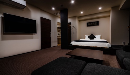 Premium Penthouse, 1 Queen Bed, Hot Tub, City View