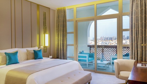 Deluxe Room, 1 King Bed, Non Smoking, Balcony