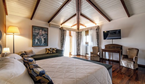 Exclusive Suite, Terrace, Vineyard View