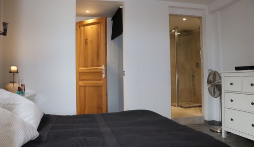 Double Room (N°1)