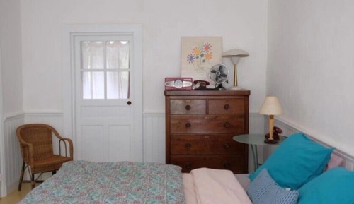 Room, Garden View