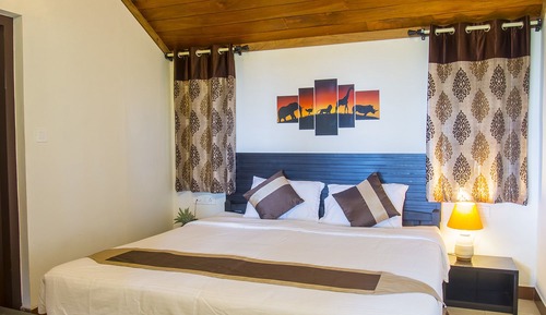 Luxury Cottage, 1 King Bed, Non Smoking, Mountain View