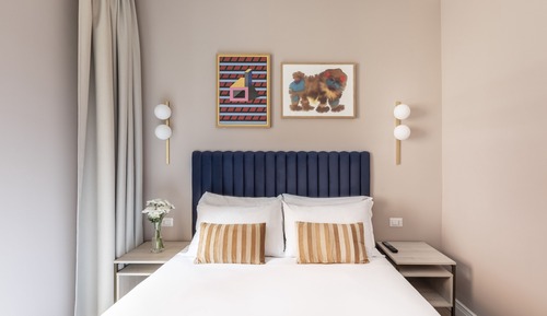 Medium Room
