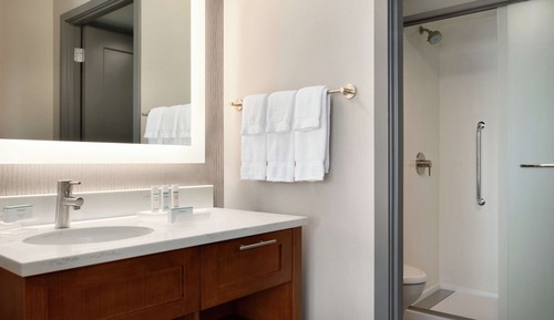 Suite, 2 Queen Beds, Accessible, Corner