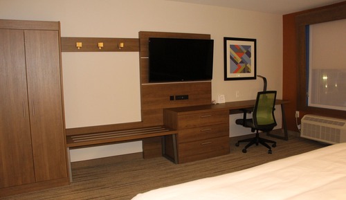 Standard Room, 1 King Bed (Extra Floor Space)