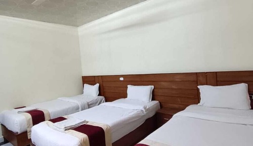 Deluxe Triple Room, 3 Twin Beds, Hill View