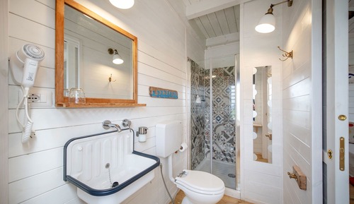 Deluxe Room, 1 Queen Bed, Sea View