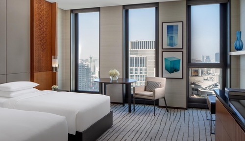 Room, 2 Twin Beds, City View