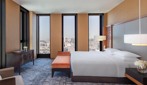 Executive Suite (Park)
