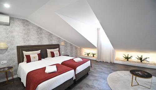 Double or Twin Room, Private Bathroom, Low Ceiling (4th Floor)