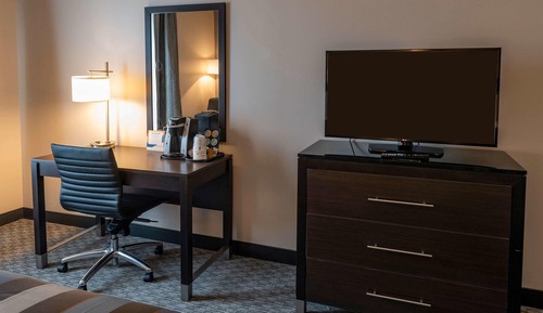 Room, 1 King Bed, Accessible, Non Smoking (Mobility)