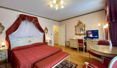 Superior Triple Room, Multiple Beds, Balcony, Mountain View