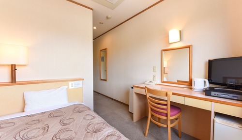 Single Room, Smoking